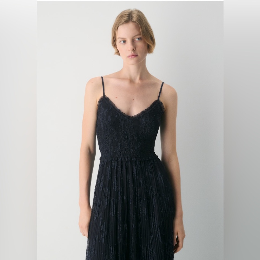 NEW Aritzia Black Tuberose Lace tiered Midi Dress Size XS - Picture 2 of 12